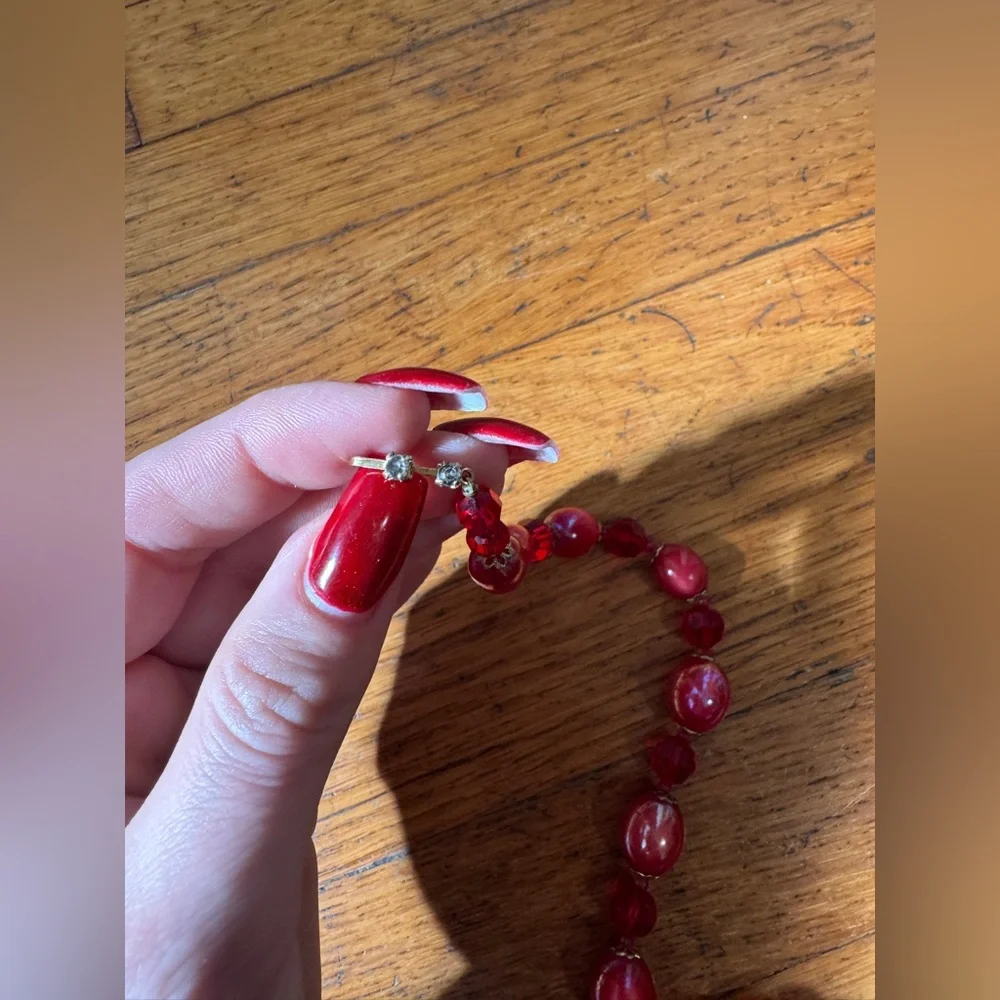50s Vintage Red Glass Bead and Crystal Necklace - Picture 6 of 7